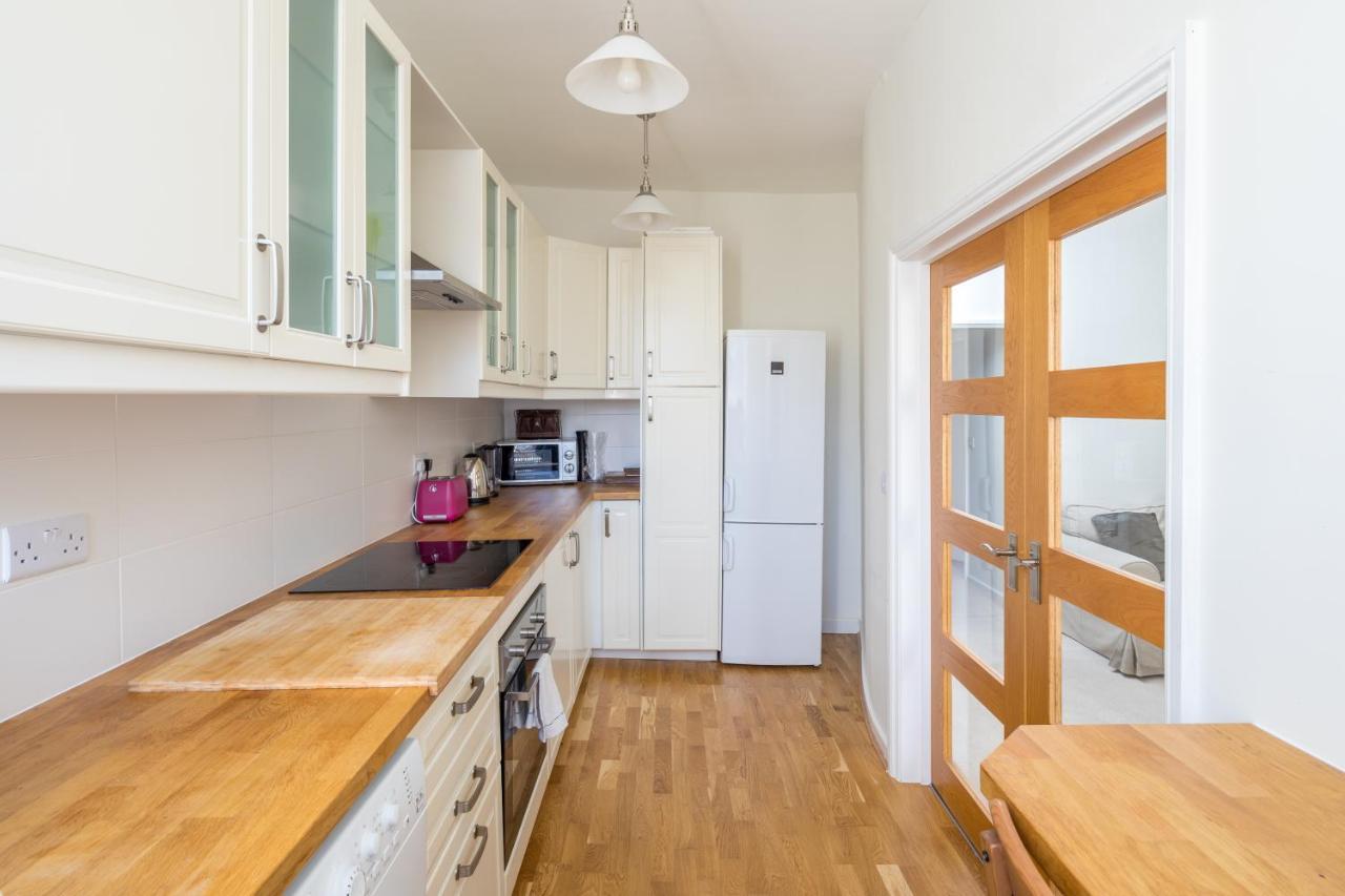 Апартаменты Lovely Flat In Kensington *